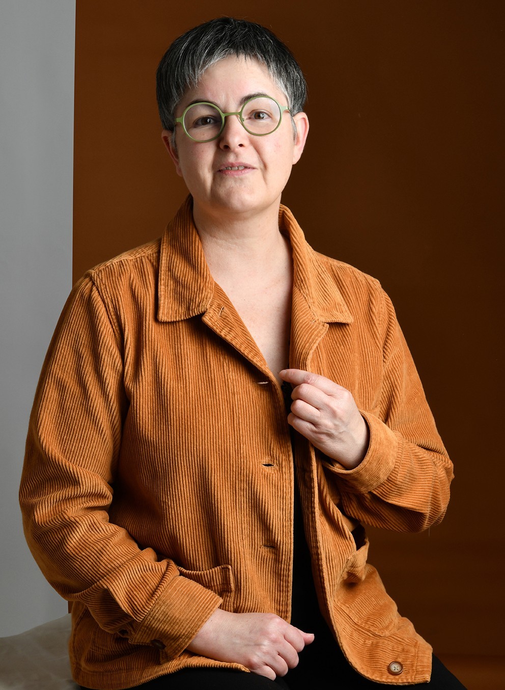 Qui suis-je ? Photo de l'écrivaine publique-biographe Nathalie Roy Boutin